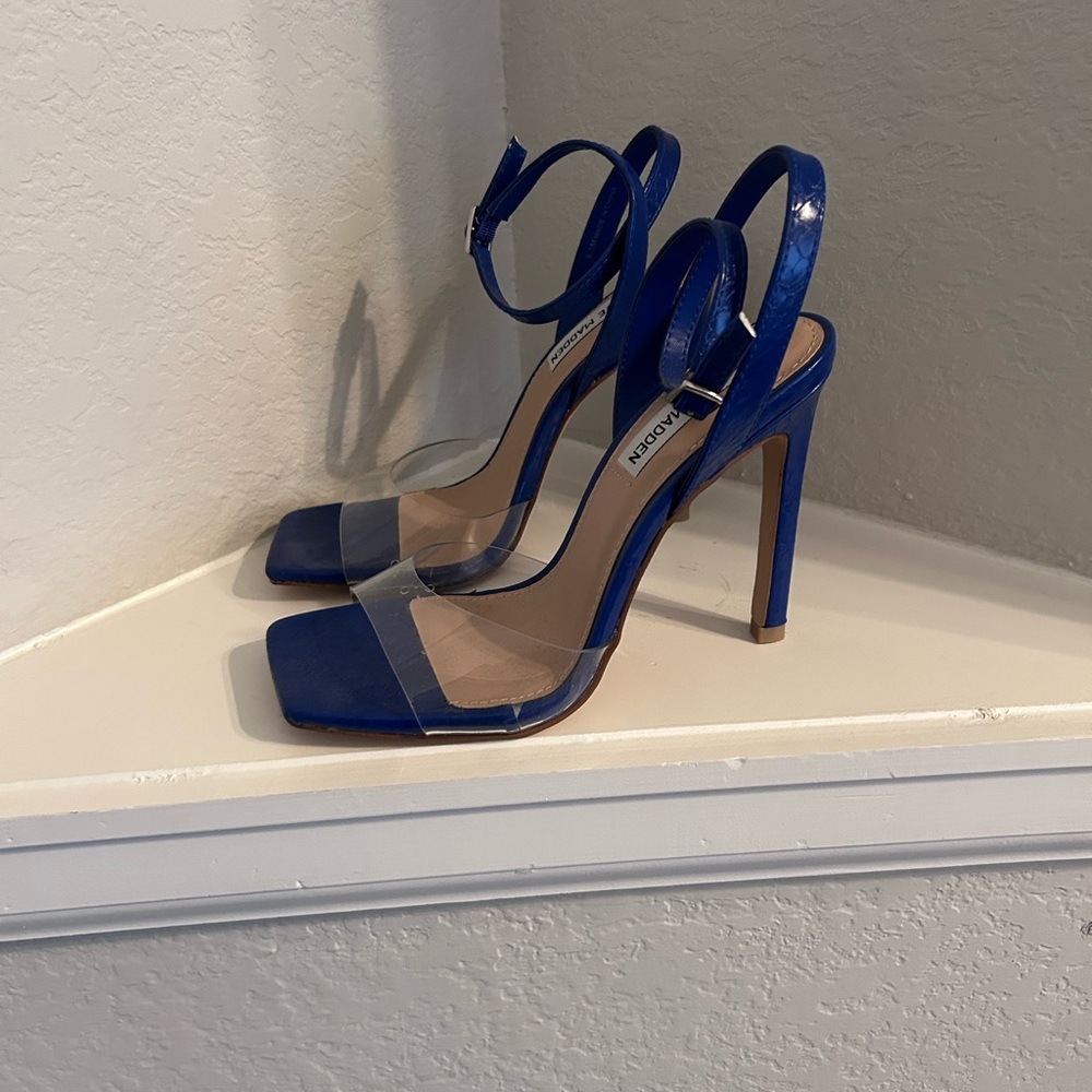 Steve Madden strap heel